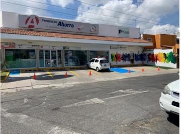 Local comercial · 107m² · 12 Estacionamientos · Local en Zapopan en Esquina de Avs con Estacionamiento
