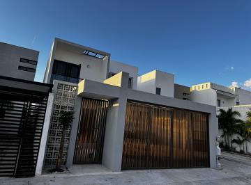 Casa de 2 habitaciones, Mérida · Casa en Renta Residencial Floresta Merida