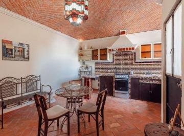 fd5b48539025619f5f7d1c3fb8cdb074fd4128cede4eb52b8edba442780f65de · Casa con 4 Departamentos Amueblados en Venta – Listo Para Generar Ingresos