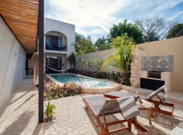Casa · 354m² · 4 Recámaras · Casa Colonial Remodelada en El Corazón de Mérida