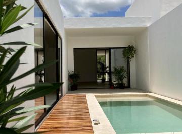Casa · 205m² · 3 Recámaras · 2 Estacionamientos · Casa de Una Planta en Venta Al Norte de Mérida