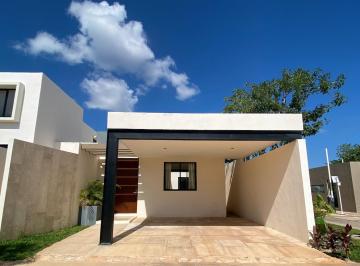 Casa · 138m² · 3 Recámaras · 2 Estacionamientos · Casa de Una Planta en Venta en Privada Residencial, Conkal