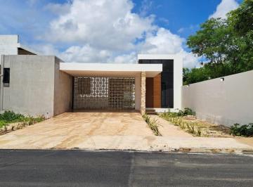 Casa · 280m² · 3 Recámaras · 4 Estacionamientos · Casa de Una Planta en Venta Al Norte de Mérida, Dzitya