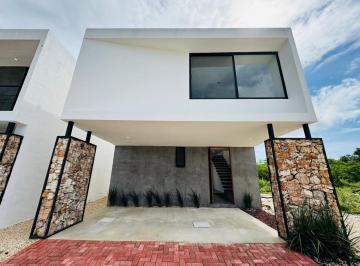 Modelo Terra · Casa Tipo Townhouse en Venta en Privada en Conkal, Mérida
