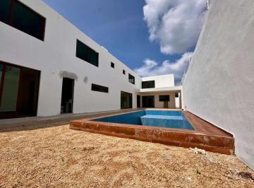Casa · 541m² · 5 Recámaras · 4 Estacionamientos · Casa en Dzitya Al Norte de Mérida