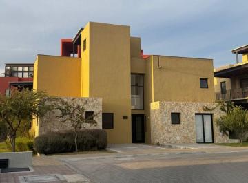 Casa en condominio · 301m² · 4 Recámaras · 2 Estacionamientos · Casa en Venta La Lejona San Miguel de Allende