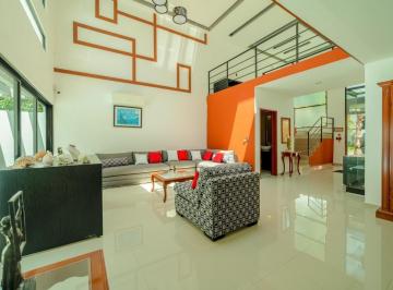 Casa · 520m² · 3 Recámaras · 5 Estacionamientos · Casa en Venta Villa Magna - Monarca
