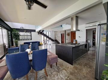 Casa · 364m² · 3 Recámaras · 2 Estacionamientos · Casa Amueblada en Venta en Sm 19