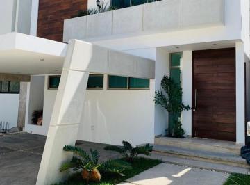 Casa en condominio · 304m² · 4 Recámaras · 2 Estacionamientos · Casa en Condominio - Benito Juárez