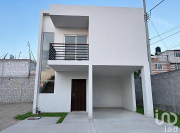 Casa · 121m² · 3 Recámaras · 2 Estacionamientos · Casa en Venta La Loma Actopan, Hgo.