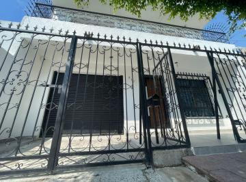 Casa · 204m² · 4 Recámaras · 2 Estacionamientos · Casa en El Vigia, Mercado del Mar