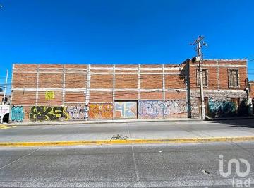 Bodega comercial · 600m² · 4 Estacionamientos · Venta de Bodega en Esquina 600 m²