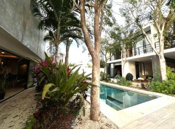 Casa · 505m² · 4 Recámaras · 3 Estacionamientos · Casa en Venta en Zona Exclusiva Montebello con Alta Plusvalía y Excelente Conectividad