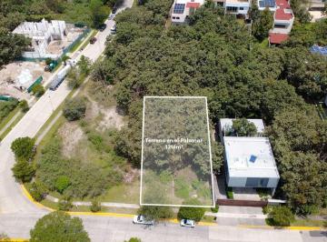 Terreno / Lote · 1216m² · Terreno de 18 m de Frente!