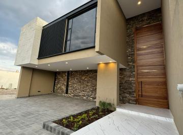 Casa de 3 habitaciones, León · Casa en Venta en La Campiña