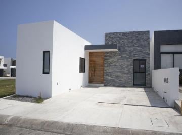 Casa · 168m² · 2 Recámaras · 2 Estacionamientos · Casa en Venta Fracc Lomas del Dorado, Boca del Rio
