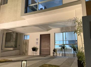 Casa · 161m² · 3 Recámaras · 2 Estacionamientos · Casa Andará