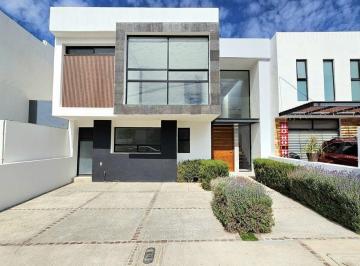 Casa · 242m² · 4 Recámaras · 2 Estacionamientos · Casa Telma en Zibatá Querétaro