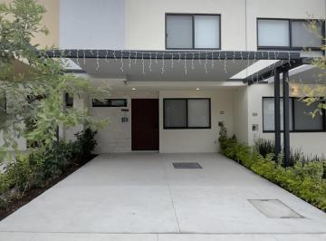 Casa en condominio · 108m² · 3 Recámaras · 2 Estacionamientos · Casa Kenia