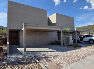 Casa · 224m² · 4 Recámaras · 2 Estacionamientos · Casa Balance en Altozano