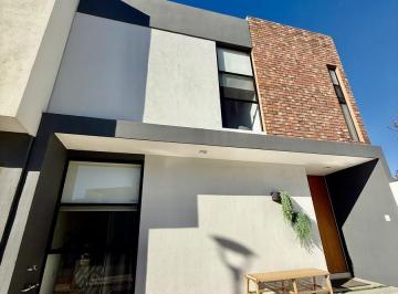 Casa · 180m² · 3 Recámaras · 2 Estacionamientos · Casa Nava en Zibatá