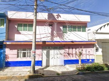 Casa · 110m² · 4 Recámaras · 1 Estacionamiento · Casa en Venta, Año de Juárez