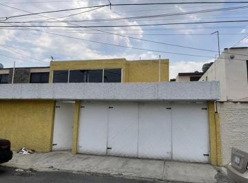 Frente · Casa en Misión San Javier, Jardines de Boulevares, Naucalpan.
