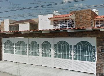 Casa de 3 habitaciones, Celaya · Casa en Venta en Fraccionamiento La Providencia