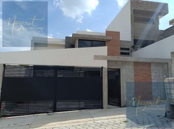 Casa · 208m² · 3 Recámaras · 2 Estacionamientos · Preventa de Casa con Cuatro Recámaras y Jardín en Santa Anita Huiloac, Apizaco, Tlaxcala.