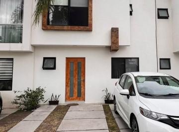 Casa de 3 habitaciones, Querétaro · Renta Juriquilla - Condominio Aura