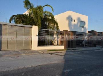 Terreno / Lote · 600m² · 3 Recámaras · 7 Estacionamientos · Terreno / Lote en Venta en Portal del Norte