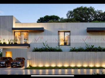 Casa · 441m² · 3 Recámaras · 3 Estacionamientos · Casa en Venta en Monterrey