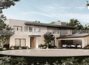 Casa · 809m² · 4 Recámaras · 4 Estacionamientos · Casa en Venta en Santiago