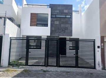 Casa de 4 habitaciones, Querétaro · Casa en Venta en Milenio III, Queretáro