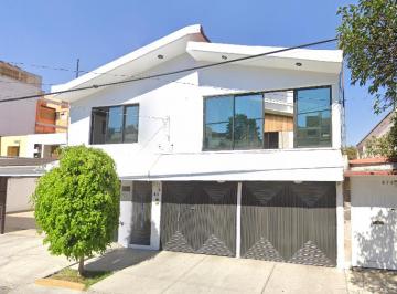 Casa de 5 habitaciones, Gustavo A. Madero · ¡Excelente Remate Bancario!
