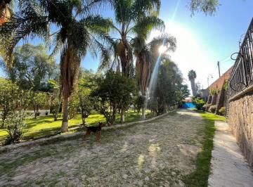 Villa · 3910m² · 3 Recámaras · 10 Estacionamientos · Casa de Campo en Venta en La Cañada