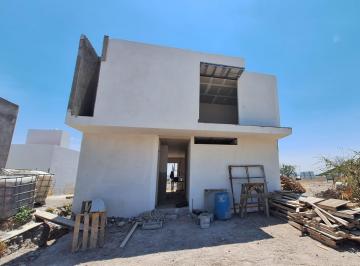 Casa en condominio · 140m² · 3 Recámaras · 2 Estacionamientos · Casa en Preventa en Juriquilla