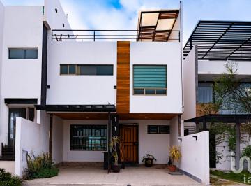 Casa · 212m² · 4 Recámaras · 2 Estacionamientos · Casa en Renta Fraccionamiento Terranova, Pachuca, Hidalgo