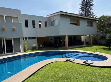Casa de 5 habitaciones, Cuernavaca · Hermosa Residencia Dentro de Club de Golf Tabachines