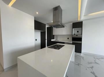Cocina · Departamento de Lujo en Verona Tower