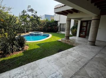 Casa de 5 habitaciones, Cuernavaca · Hermosa Casa Dentro de Fraccionamiento Real San Juan