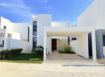 Casa · 172m² · 3 Recámaras · 2 Estacionamientos · ?casa en Venta en Cholul