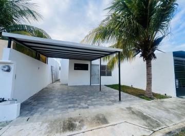 Casa · 2 Recámaras · 1 Estacionamiento · Casa en Venta en Ciudad Caucel Remodelada con 2 Habitaciones y 2 Baños