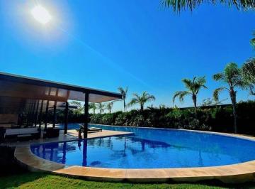 Casa en condominio · 285m² · 4 Recámaras · 4 Estacionamientos · Casa en Venta Merida Cholul Exclusivo Residencial