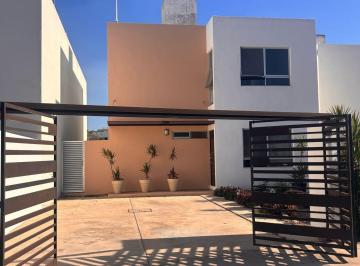 Casa · 159m² · 3 Recámaras · 4 Estacionamientos · Casa Flora Dzitya en Venta, Calle Pavimentada, Amplio Terreno.