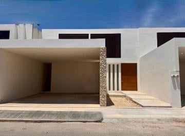 Casa · 300m² · 3 Recámaras · 2 Estacionamientos · Casa Montreal en Venta en Dzitya