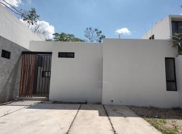 Casa · 211m² · 3 Recámaras · 2 Estacionamientos · Casa de un Piso en Mérida, Cholul. Lista Para Entrega. Acepta Infonavit