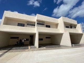 Casa · 2 Recámaras · 2 Estacionamientos · Town House en Venta en Temozón
