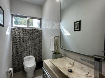 Casa · 339m² · 3 Recámaras · 3 Estacionamientos · Casa en Venta en Cholul
