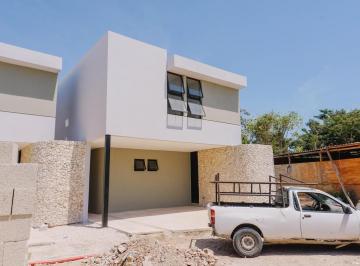 Casa · 3 Recámaras · 2 Estacionamientos · Casa en Venta en Privada en Conkal